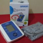 Jual Tensimeter digital omron HEM 7111